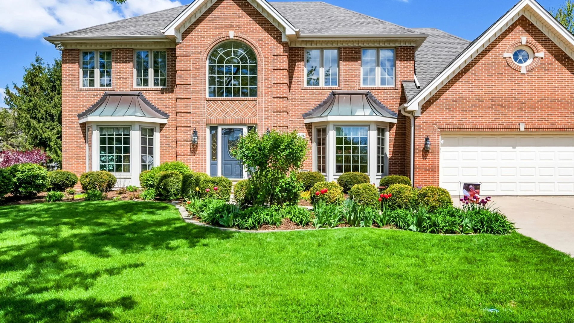 Should You Wait Until After It Rains to Fertilize Your Lawn?